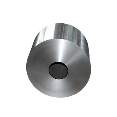 La tira de acero inoxidable pulida de la bobina perforó SS304 316 430 final del grado 2B laminado en caliente